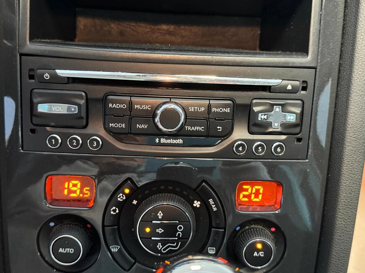 Peugeot 5008 1.6 BLUEHDI 120CV EAT6 ALLURE 7POSTI 2015