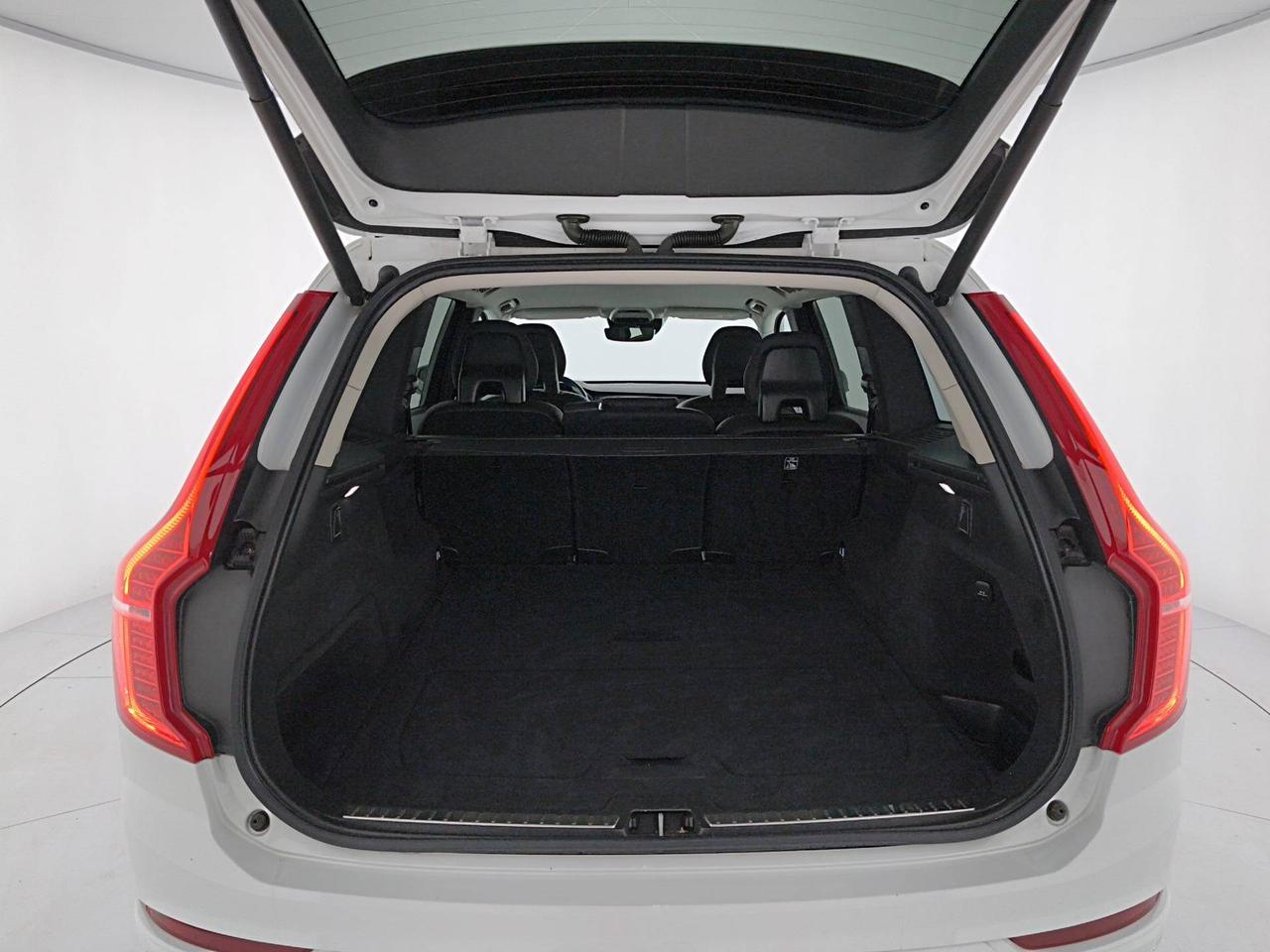 Volvo XC90 2.0 b5 Momentum Pro awd