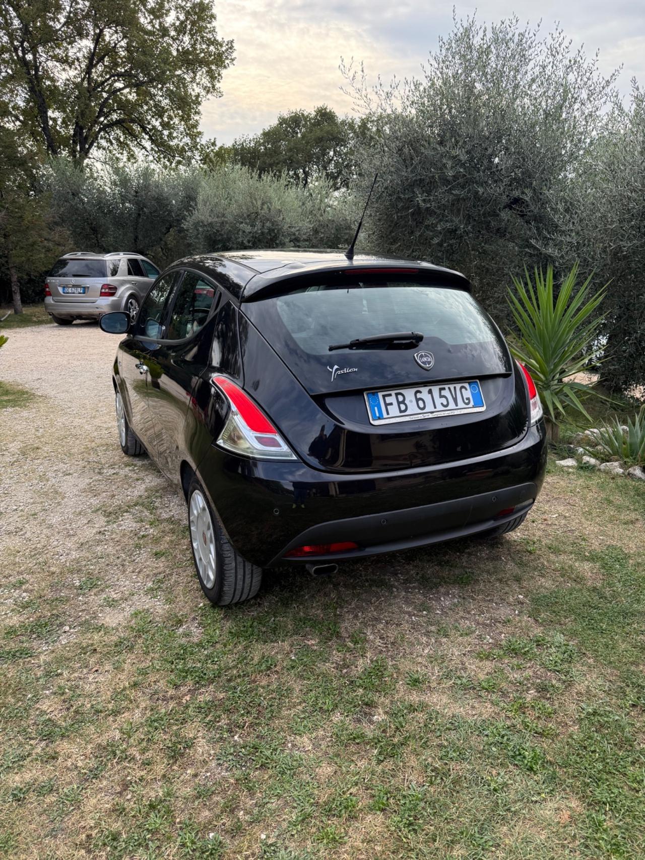 Lancia Ypsilon 1.2 69 CV 5 porte GPL Ecochic Platinum