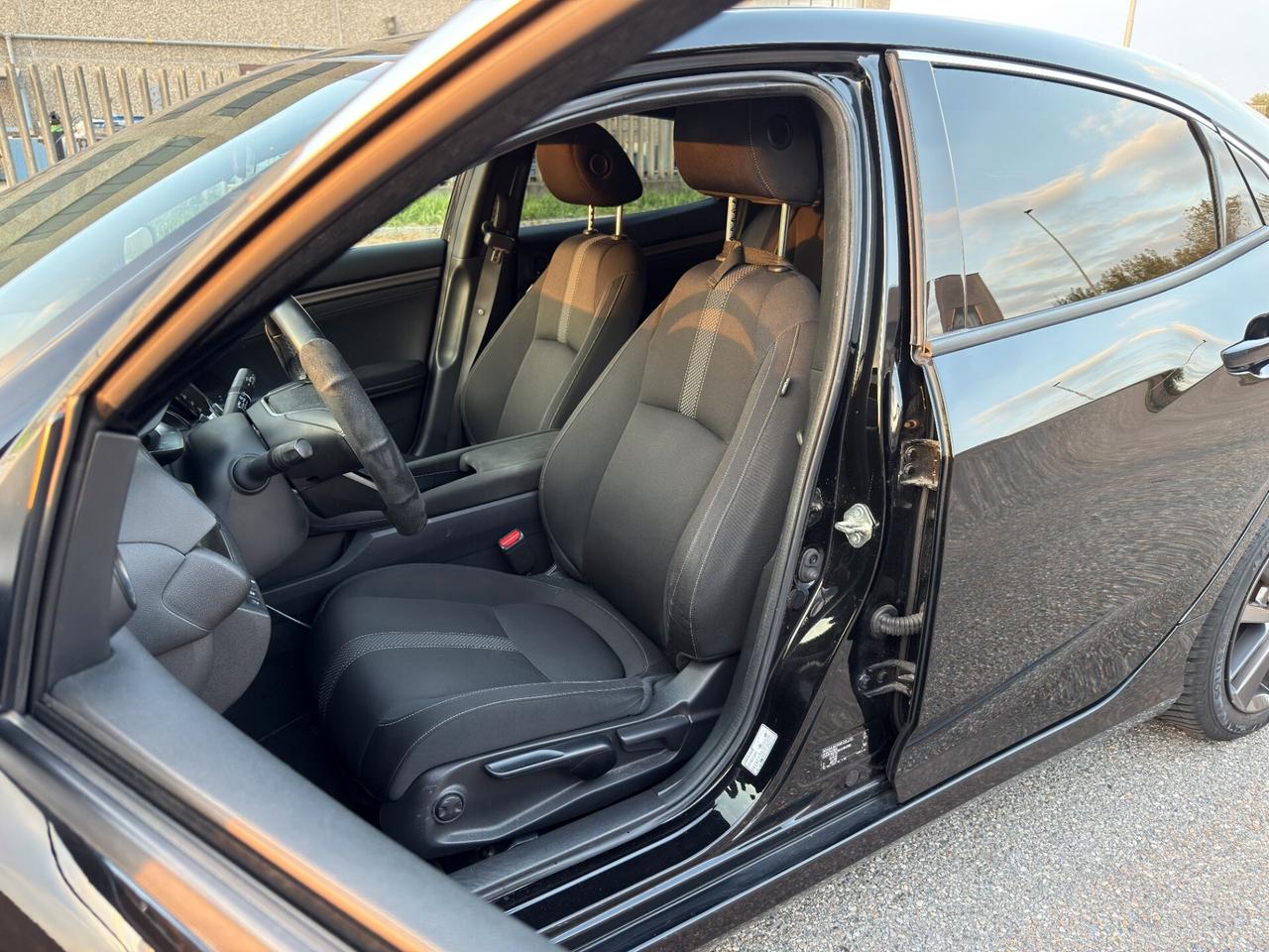 Honda Civic 1.0T 5 porte Elegance Navi