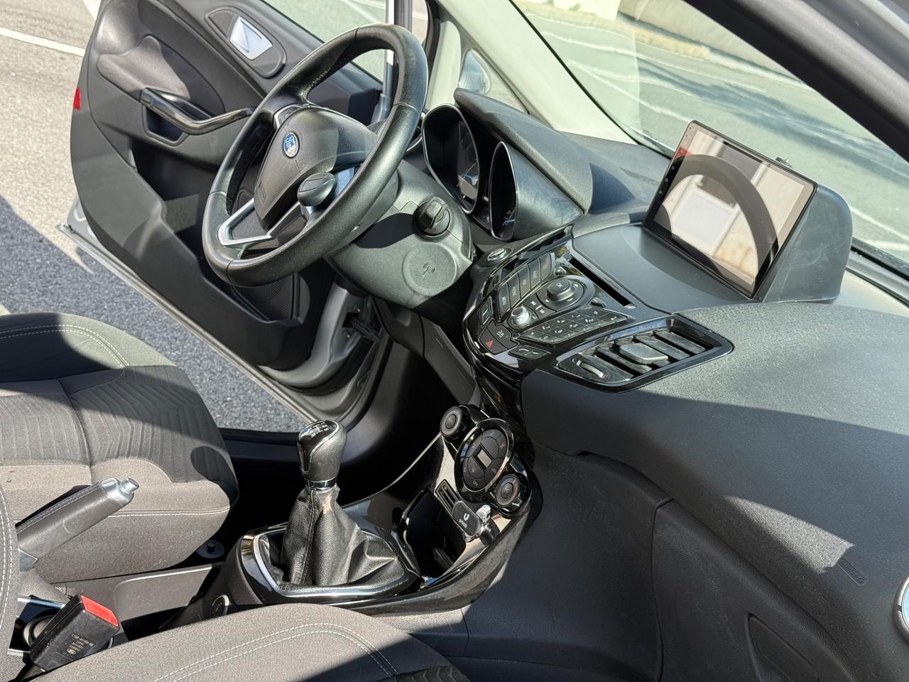 Ford Fiesta 1.4 97 CV - GPL Titanium-FULL