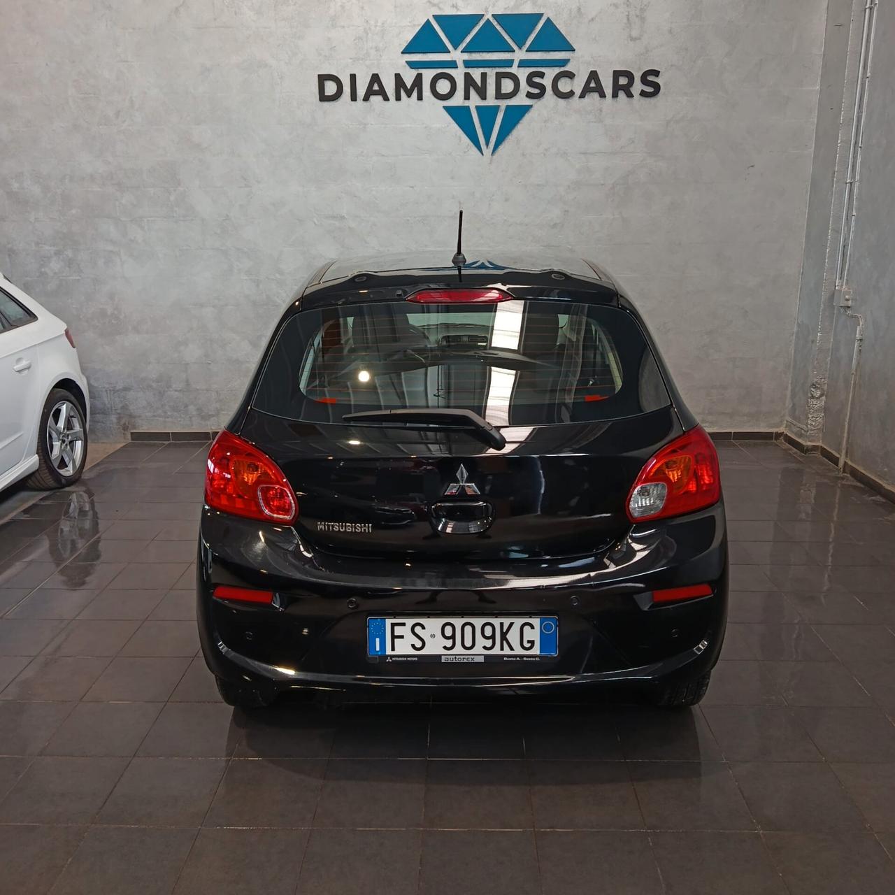 Mitsubishi Space Star 1.0 Invite SOLO 28000KM