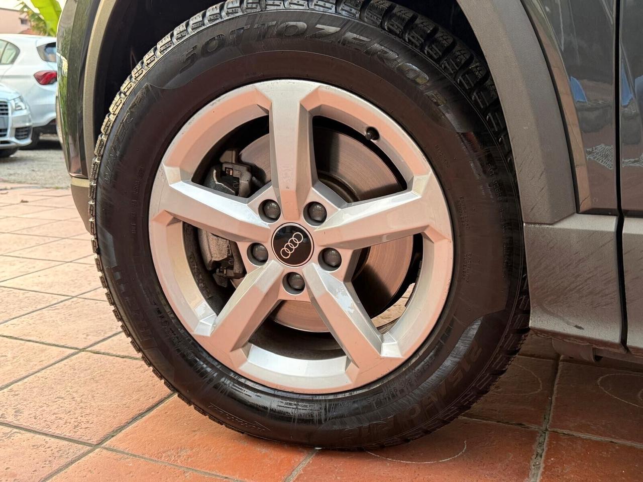 Audi Q2 35 TDI S tronic Business