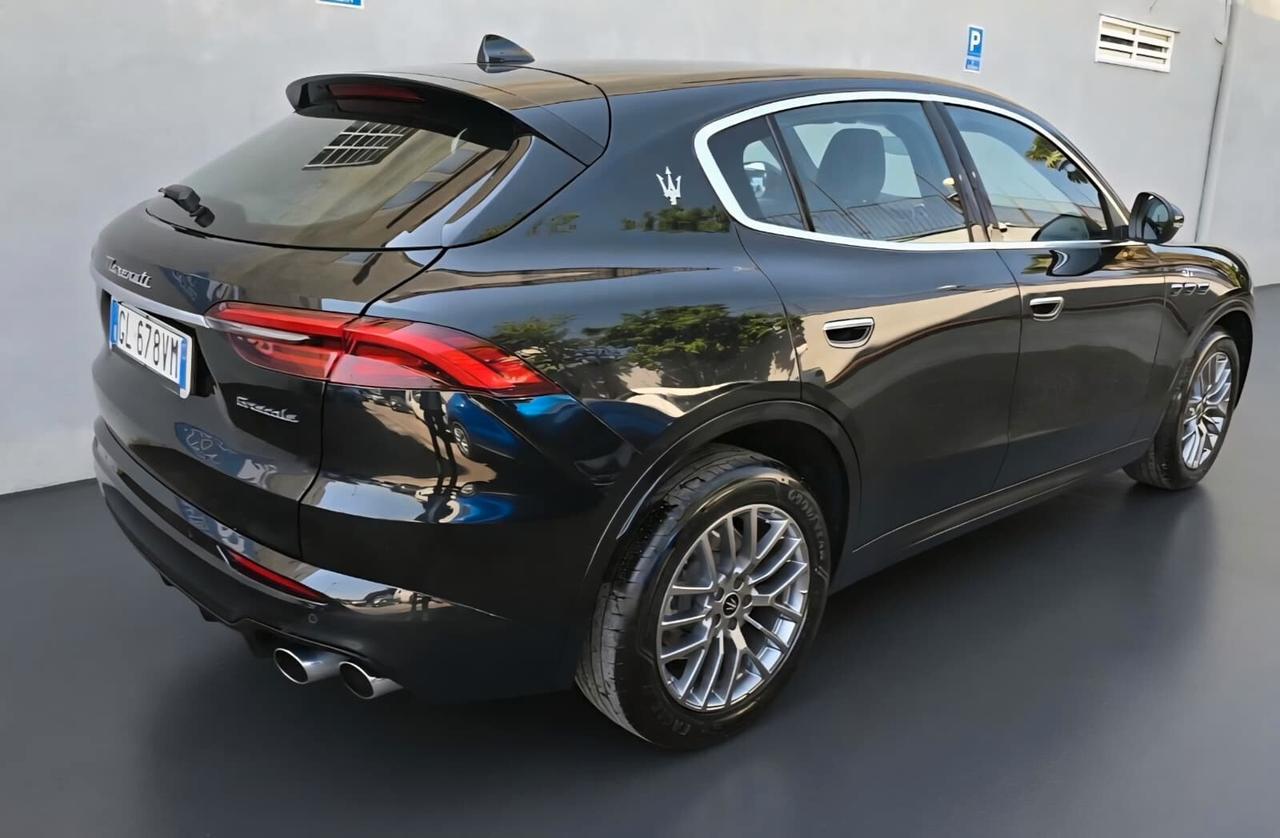 Maserati Grecale MHEV 300 CV AWD GT
