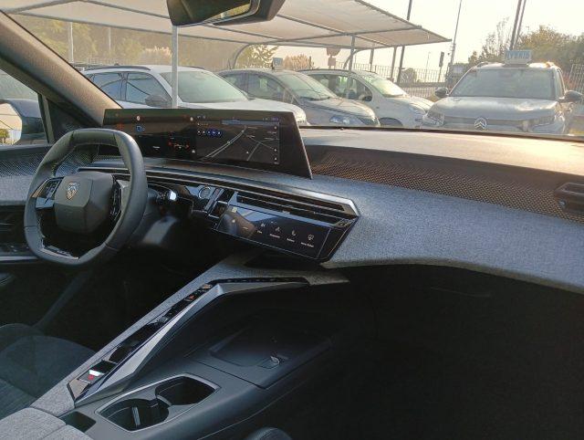 PEUGEOT 5008 Hybrid 145 e-DCS6 GT