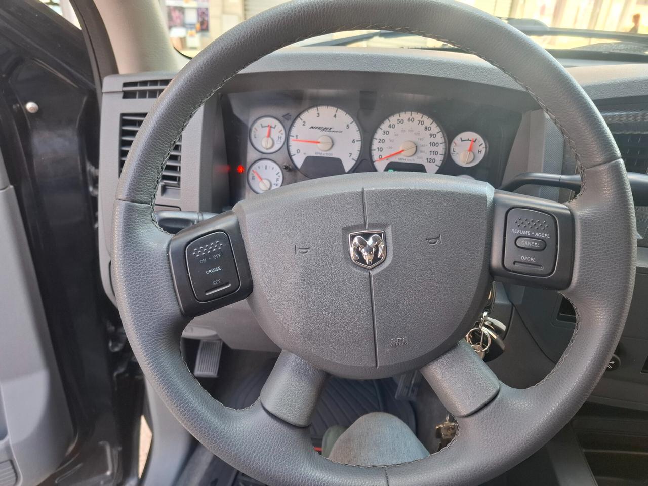 Dodge RAM 1500 5.7 V8 GPL