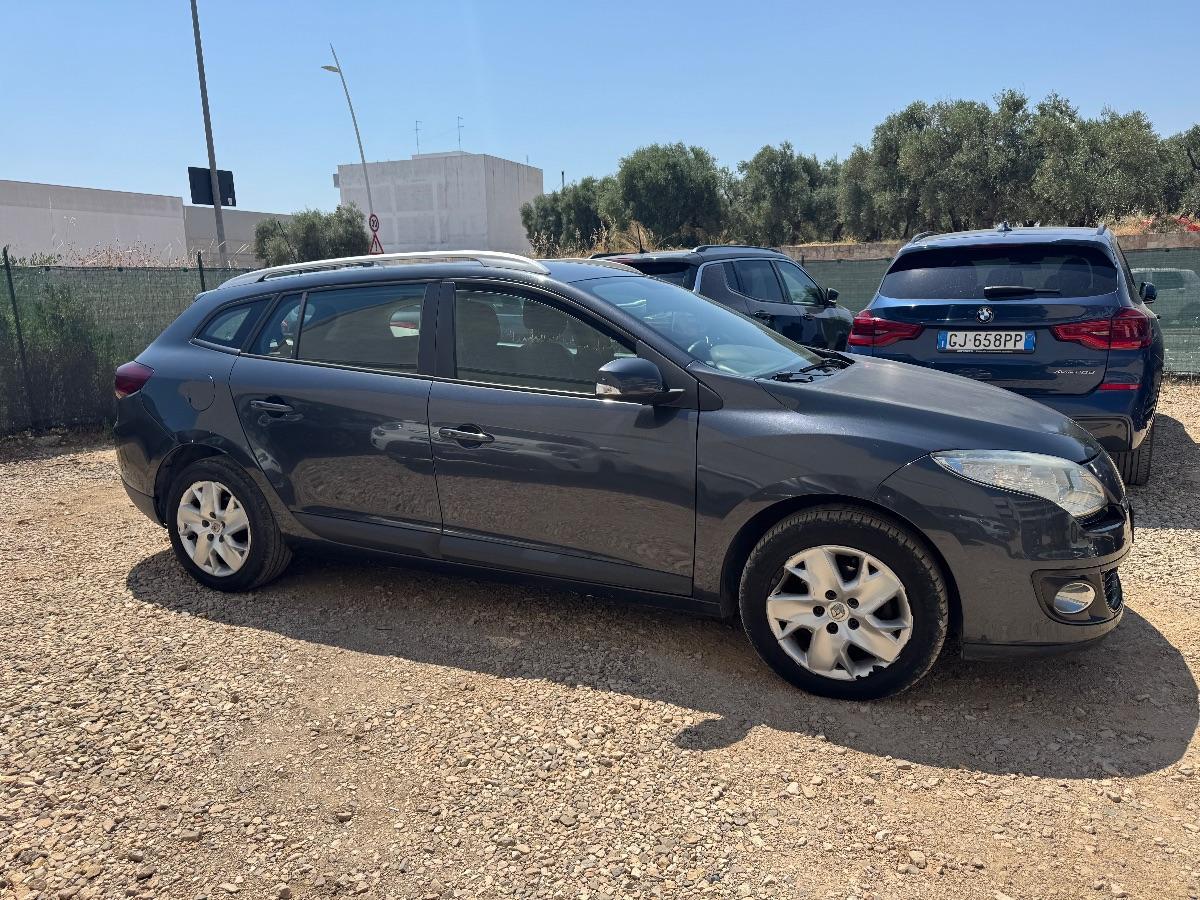 RENAULT - Mégane - 1.5 dCi 90CV Attractive