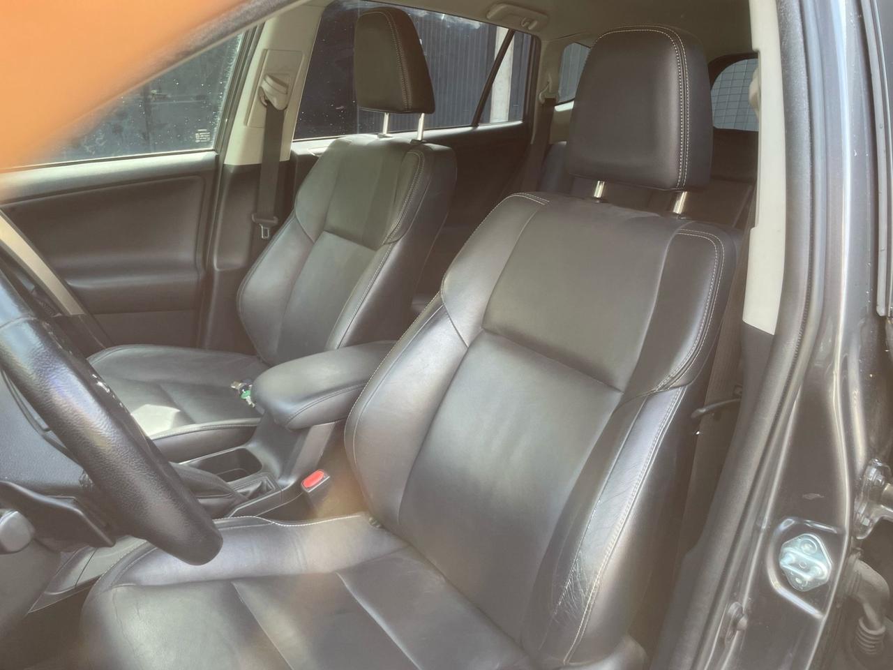 Toyota RAV 4 RAV4 2.2 D-4D 4WD Lounge