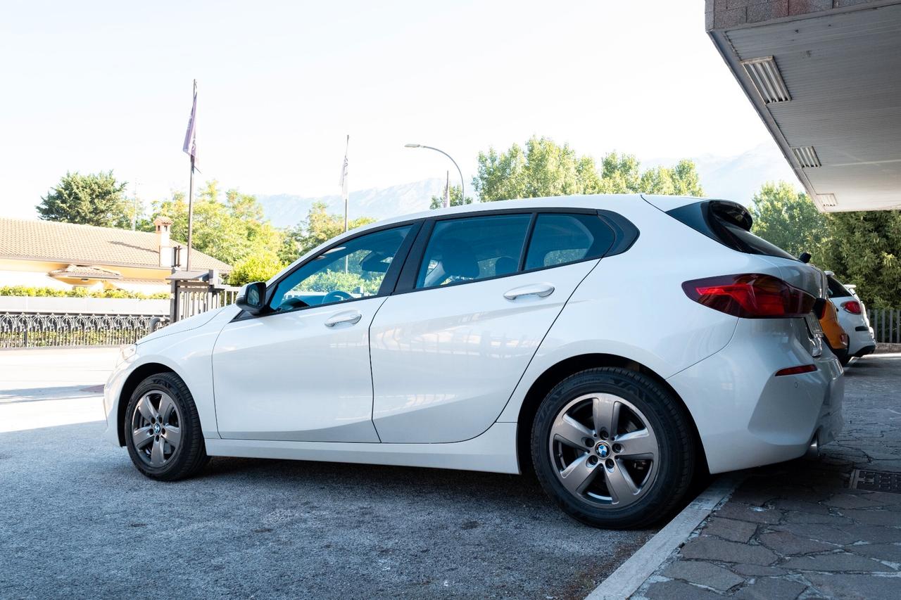 Bmw 116d 5p. 1.5 Advantage 116 CV TETTO