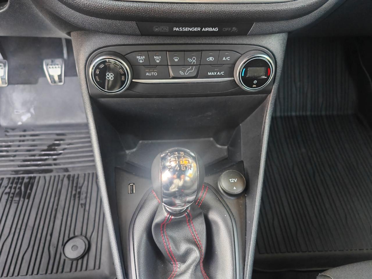 Ford Fiesta Hybrid 125 CV 5 porte ST-Line Incidentata