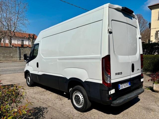 IVECO DAILY 35 S12 L2 H2 (SOLO 37.000 km)