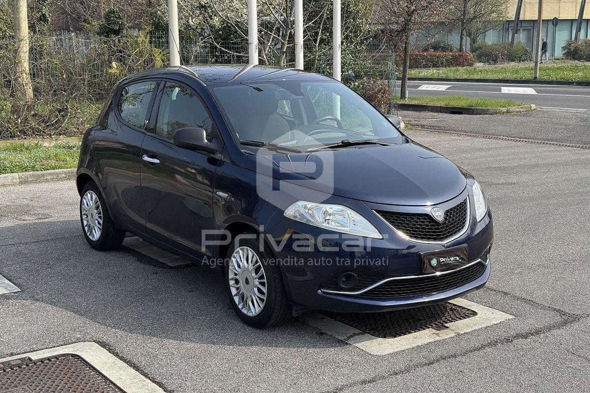 LANCIA Ypsilon 1.2 69 CV 5 porte Silver
