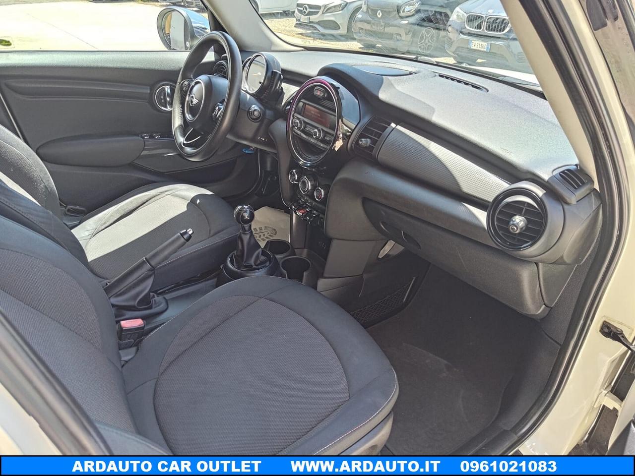 Mini Cooper D 1.5 XL 5 porte