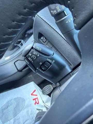 Peugeot 208 1.2 puretech Allure 100 CV S&S PROMO FIN