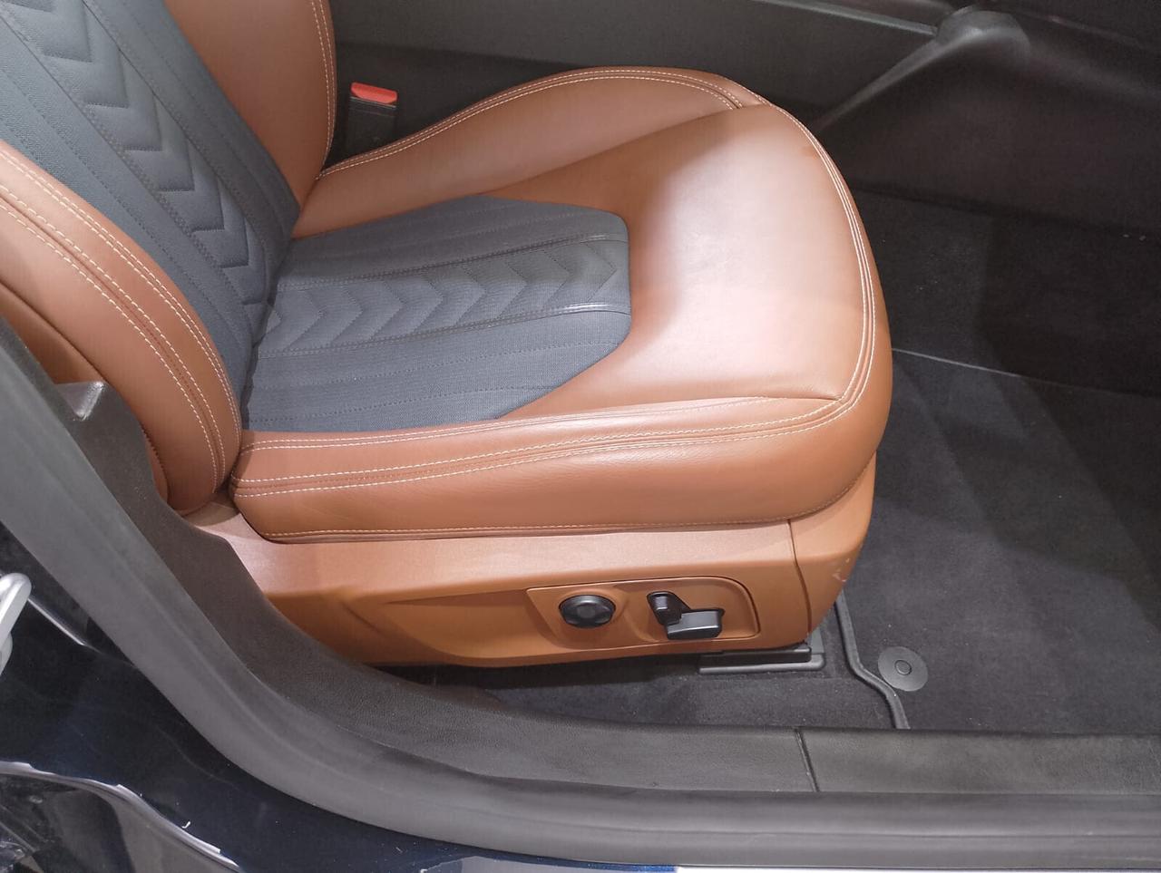 Maserati Ghibli MASERATI GHIBLI 3.0 V6 BT 350cv GranLusso My19