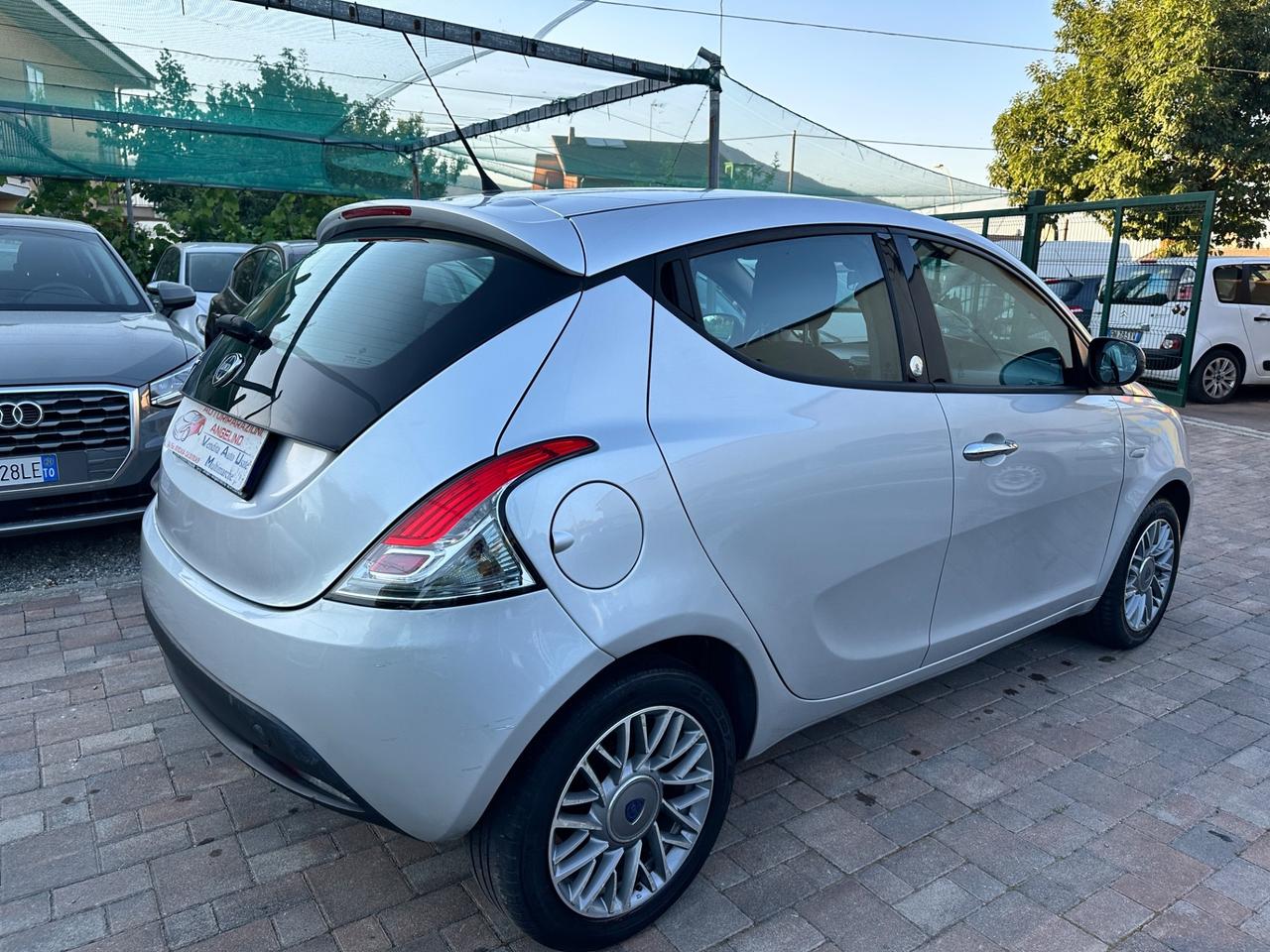 Lancia Ypsilon 1.2 69 CV 5 porte GPL Ecochic Gold