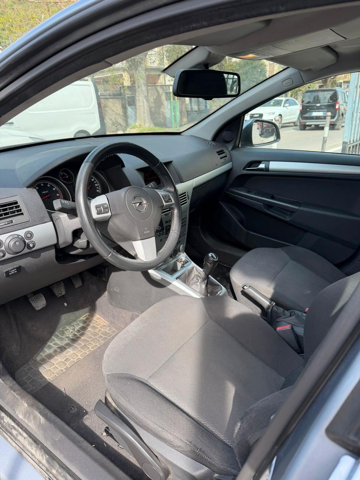 Opel Astra 1.4 Turbo 140CV 5 porte Cosmo