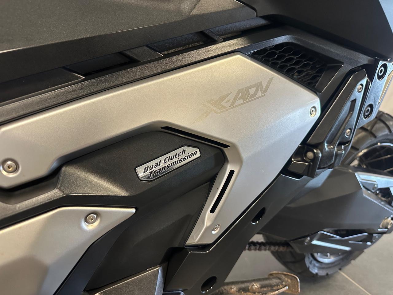 HONDA X-ADV 750 2024 UNIPRO BAULETTO FULL LED