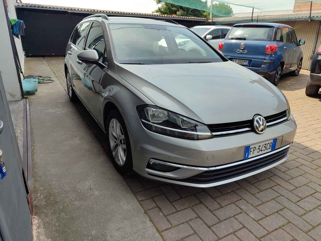 Volkswagen Golf Variant 1.6 TDI 115 CV DSG Business BlueMotion Tech.