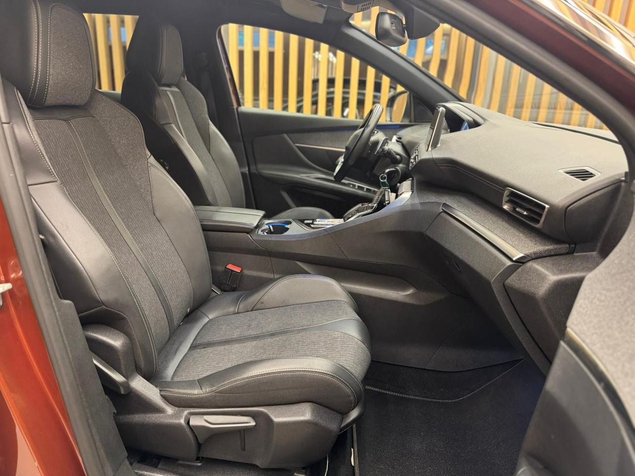 Peugeot 3008 1.5 HDI BLUE GT LINE 131CV EAT8 STRAFULL