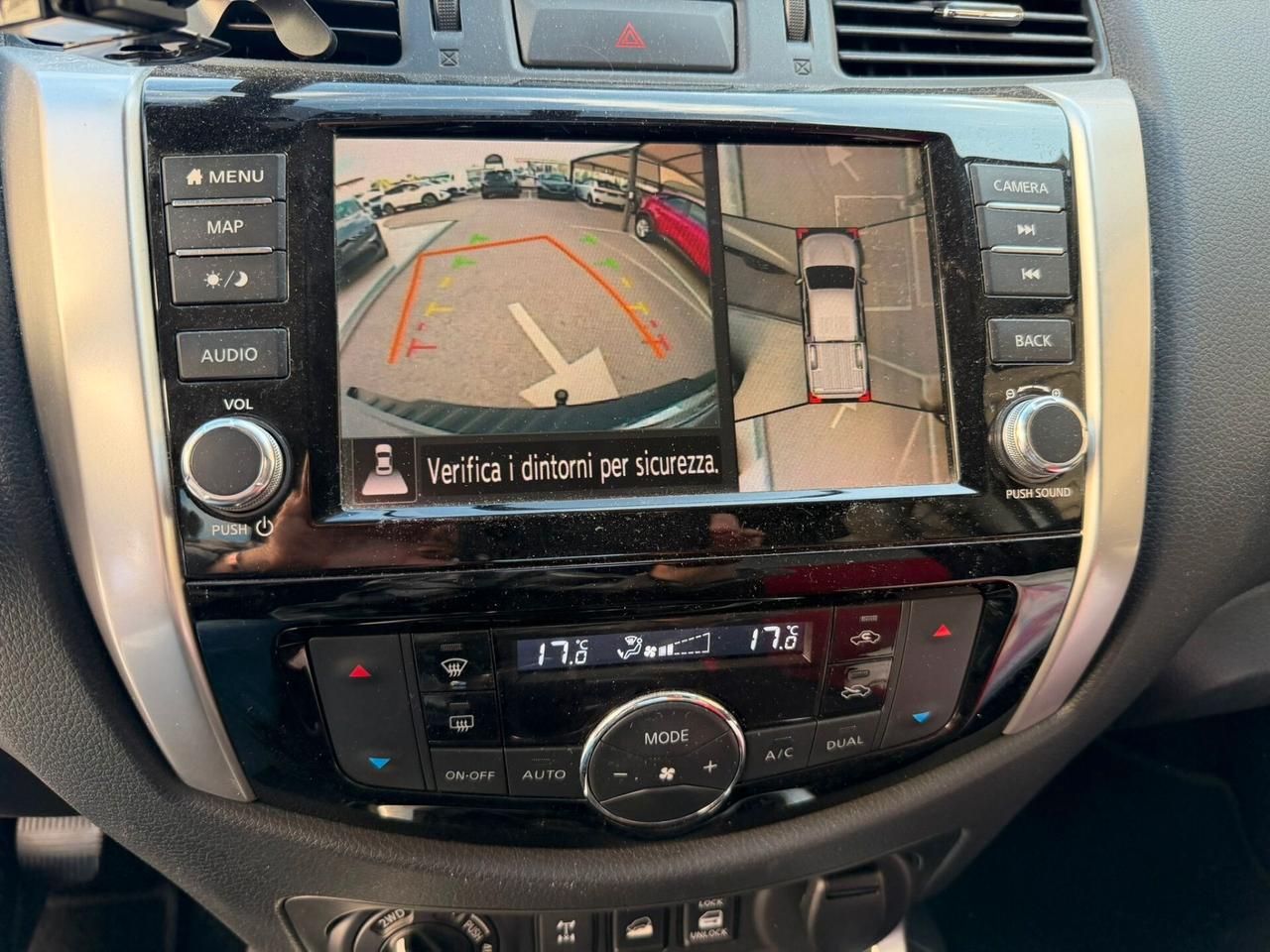 Nissan Navara 2.3 dCi 4WD Double Cab N-Connecta