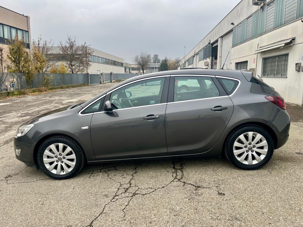 Opel Astra 1.7cdti 2011 109.000km cinghia/tagliando appena fatti