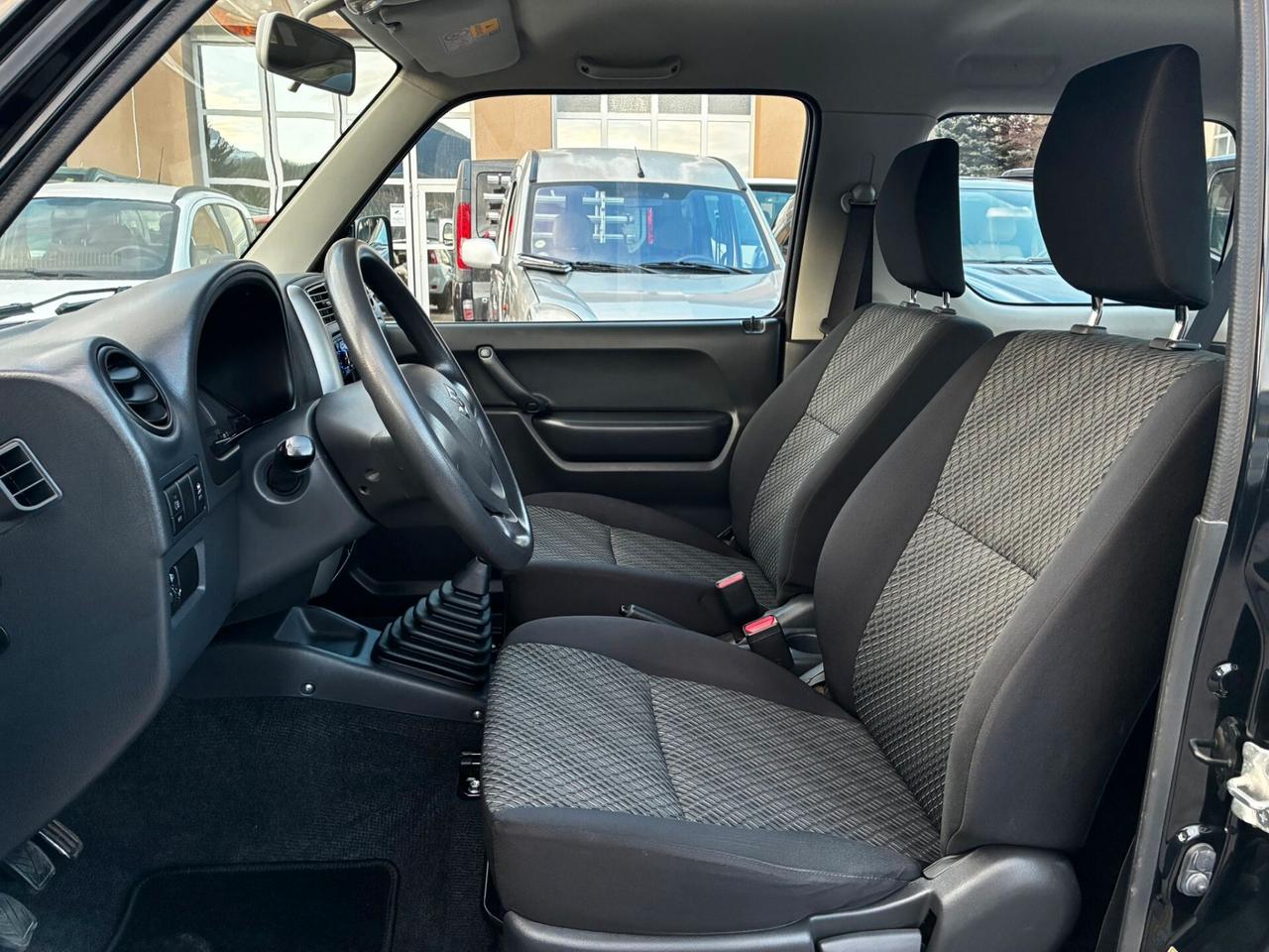 SUZUKI JIMNY 4WD 1.3i 85CV - GANCIO TRAINO