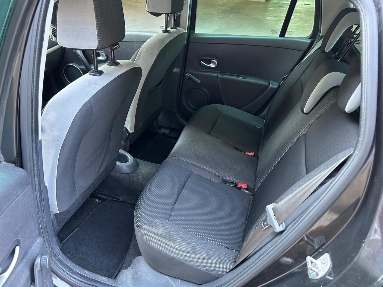 Renault Clio 1.2 16V SporTour Rip Curl