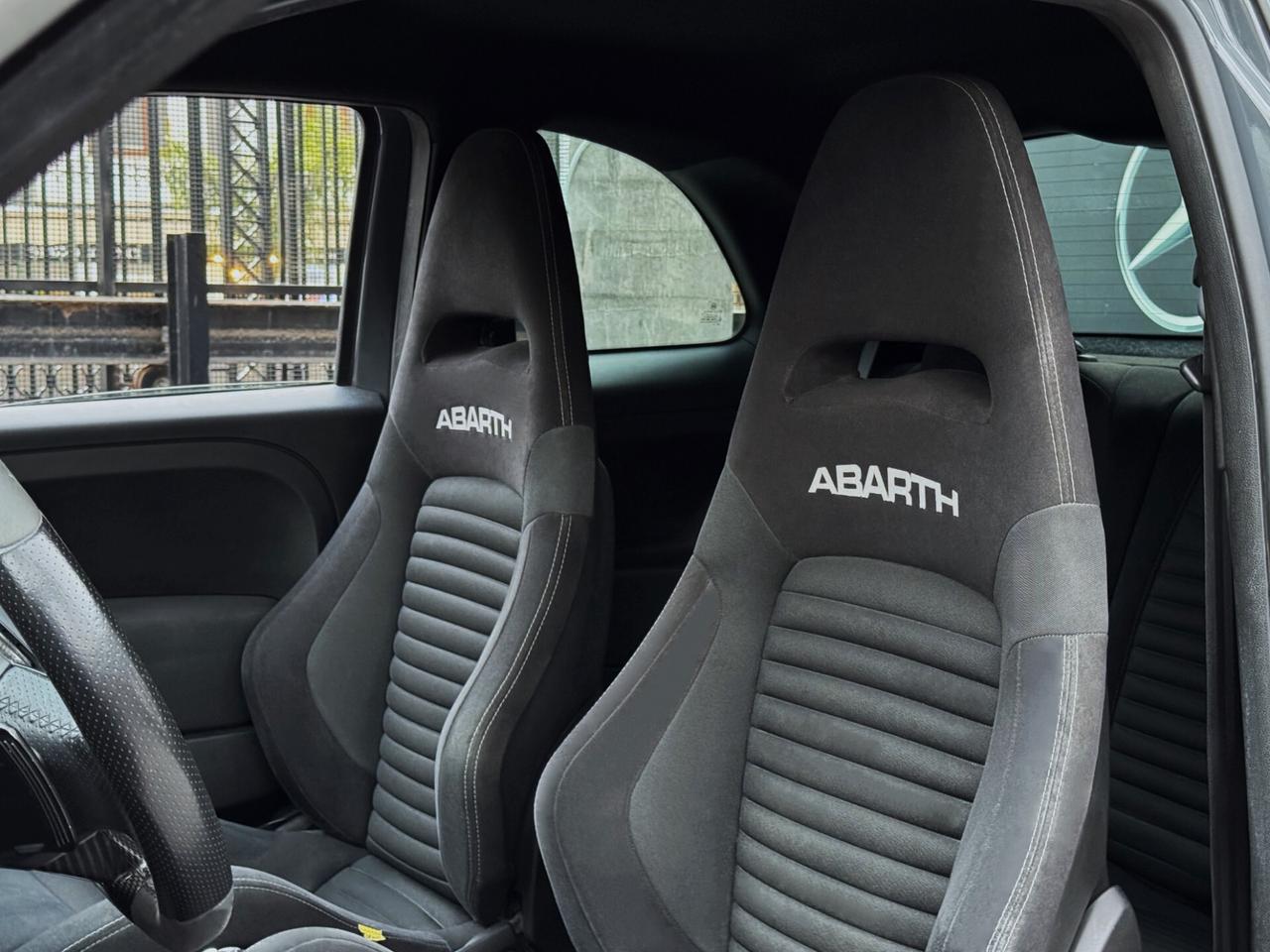 Abarth 595 1.4 T-Jet Competizione 180CV MTA SABELT