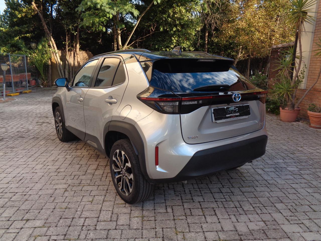 Toyota Yaris Cross 1.5 Hybrid 5p. E-CVT Trend ARGENTO E NERA NESSUN VINCOLO DI FINANZIAMENTO