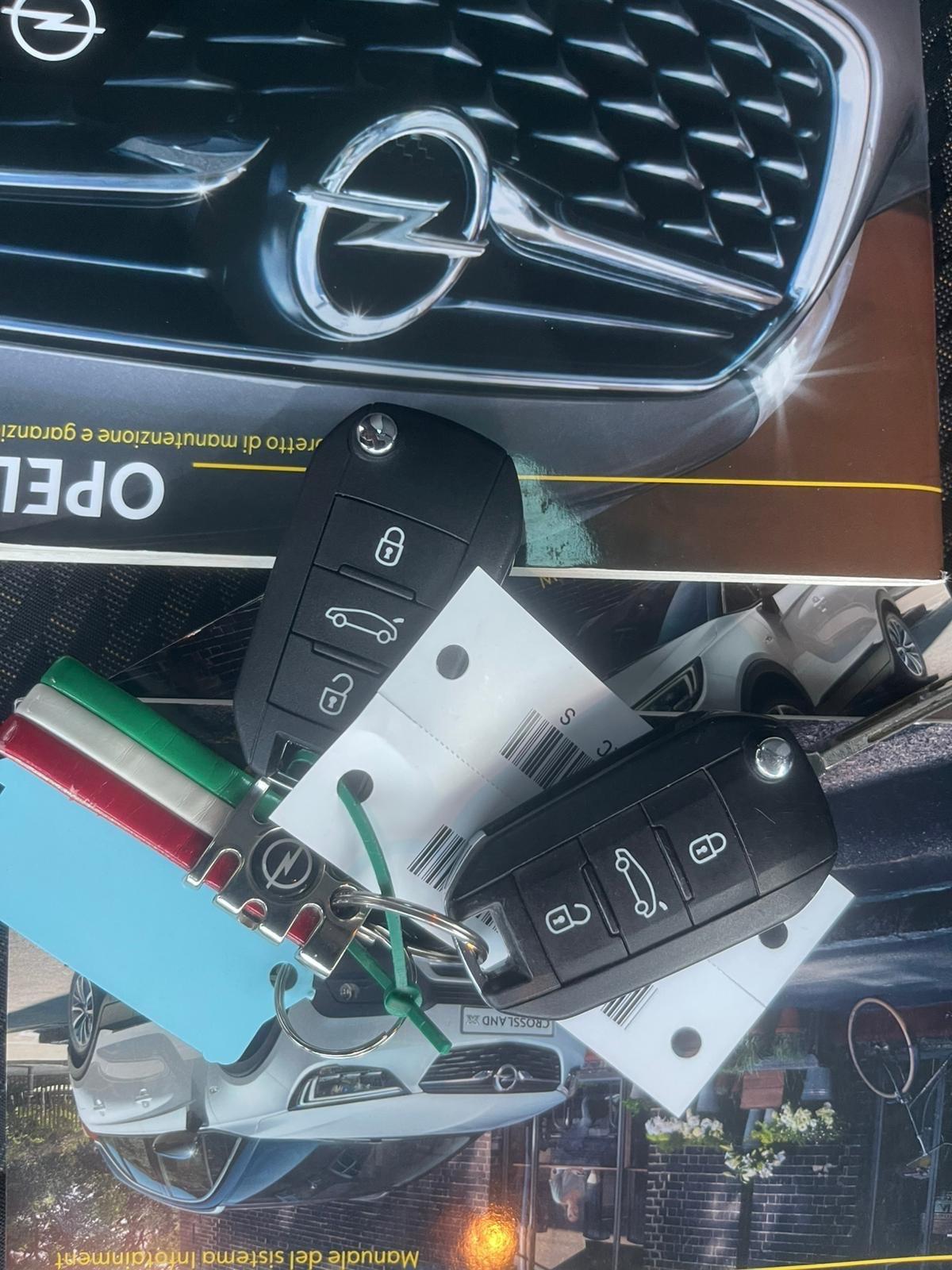 Opel Crossland X 1.2 12V Innovation GANCIO TRAINO