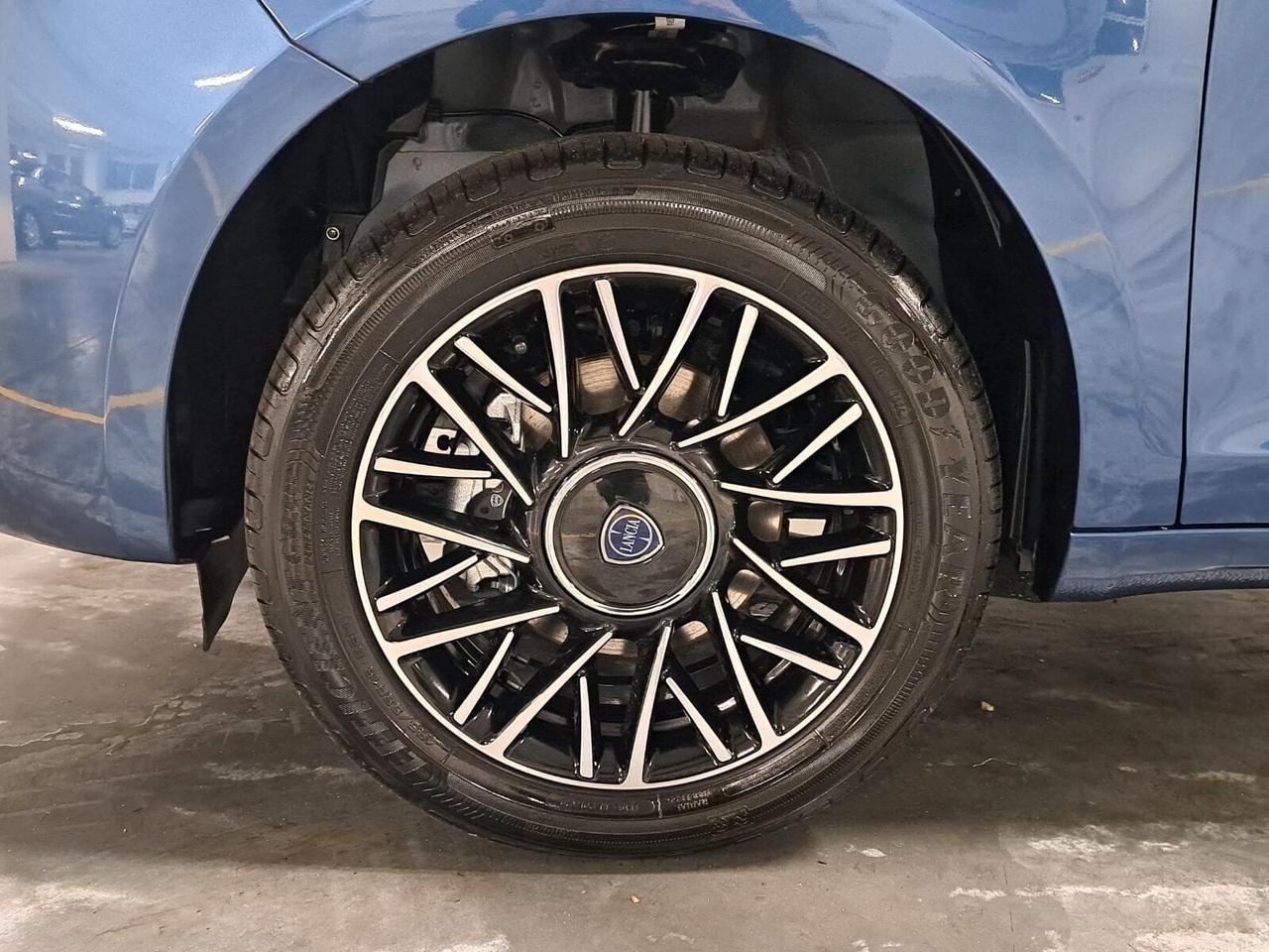 Lancia Ypsilon 1.0 FireFly Hybrid Platino MY'24 Km. 0 (GT621KA)