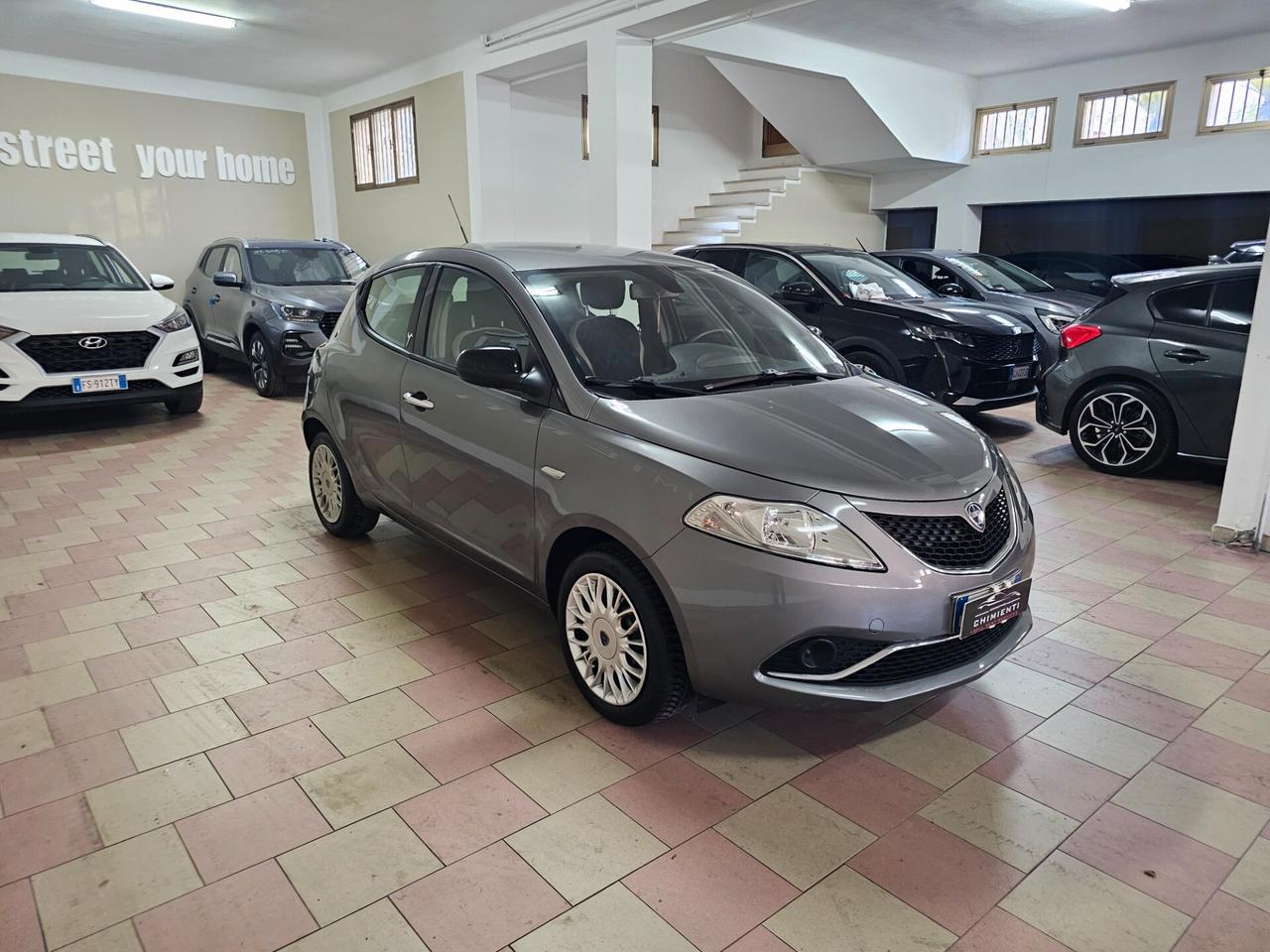 Lancia Ypsilon 1.2 69 CV 5 porte GPL Ecochic Gold