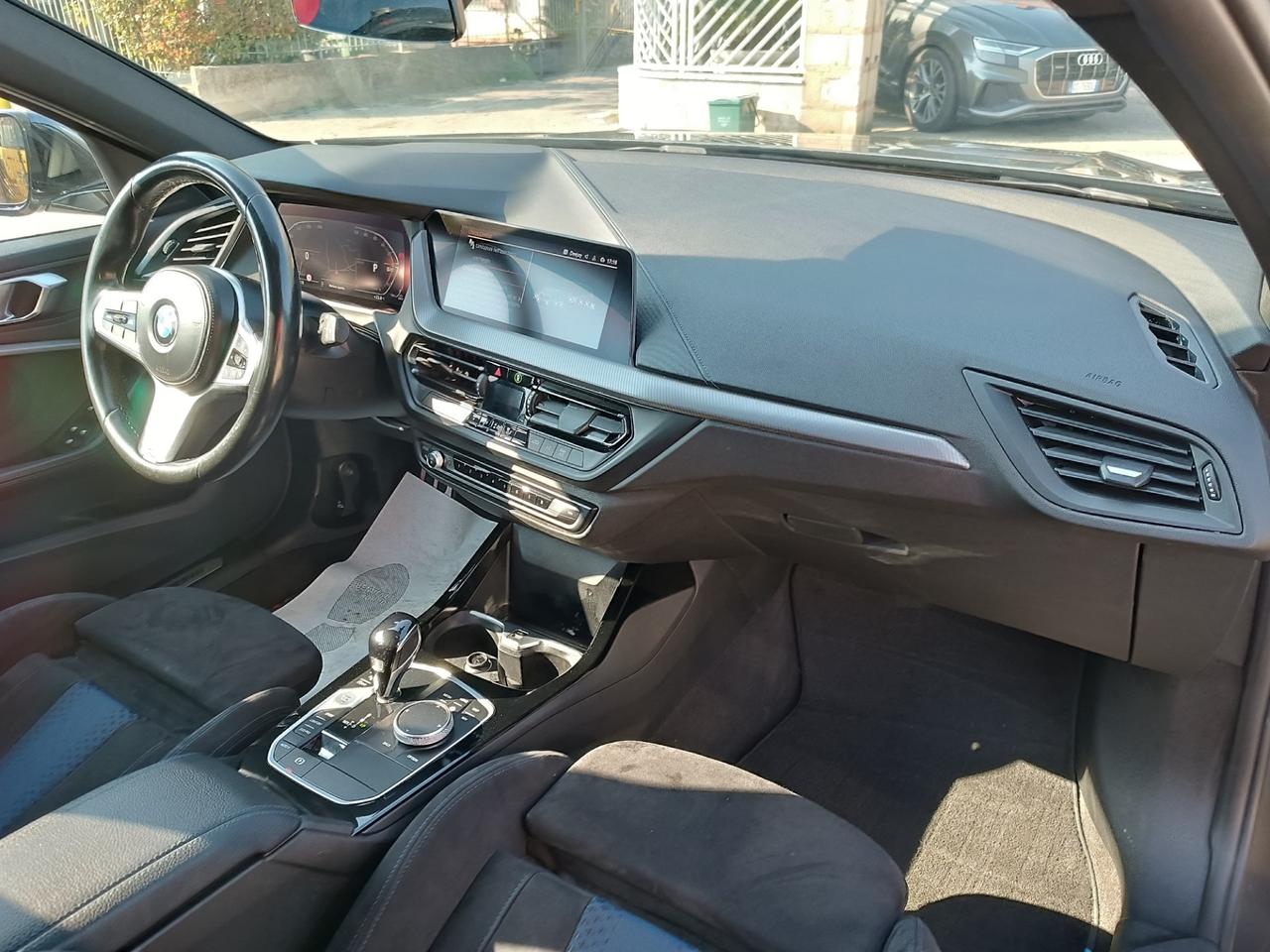 Bmw 118 118d 5p. Msport Exterior