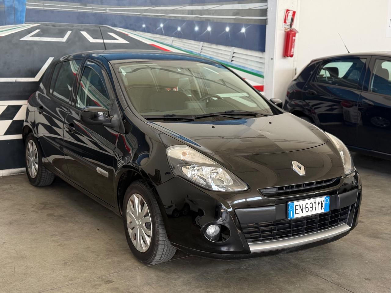 RENAULT CLIO 1.5 dCi 90CV NAVI NEOPATENTATI