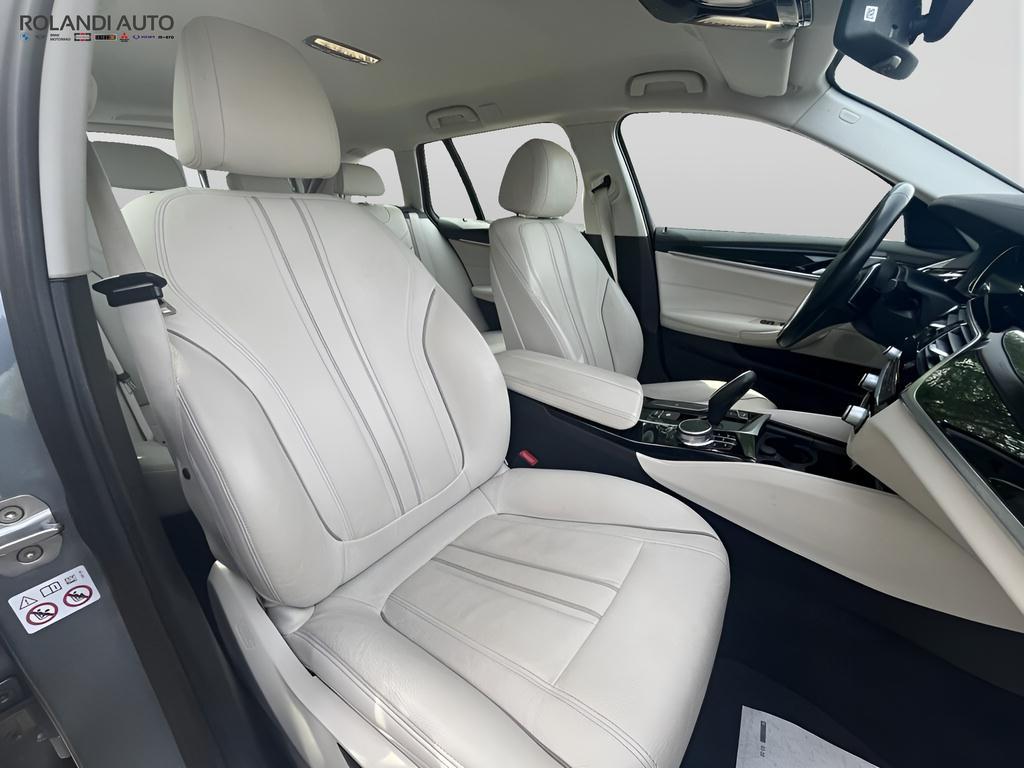 BMW Serie 5 Touring 520 d Luxury Steptronic