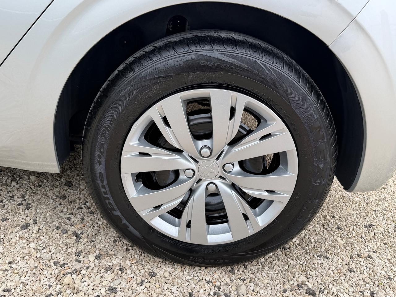 Peugeot 208 1.4 HDi 68 CV 5 porte Active