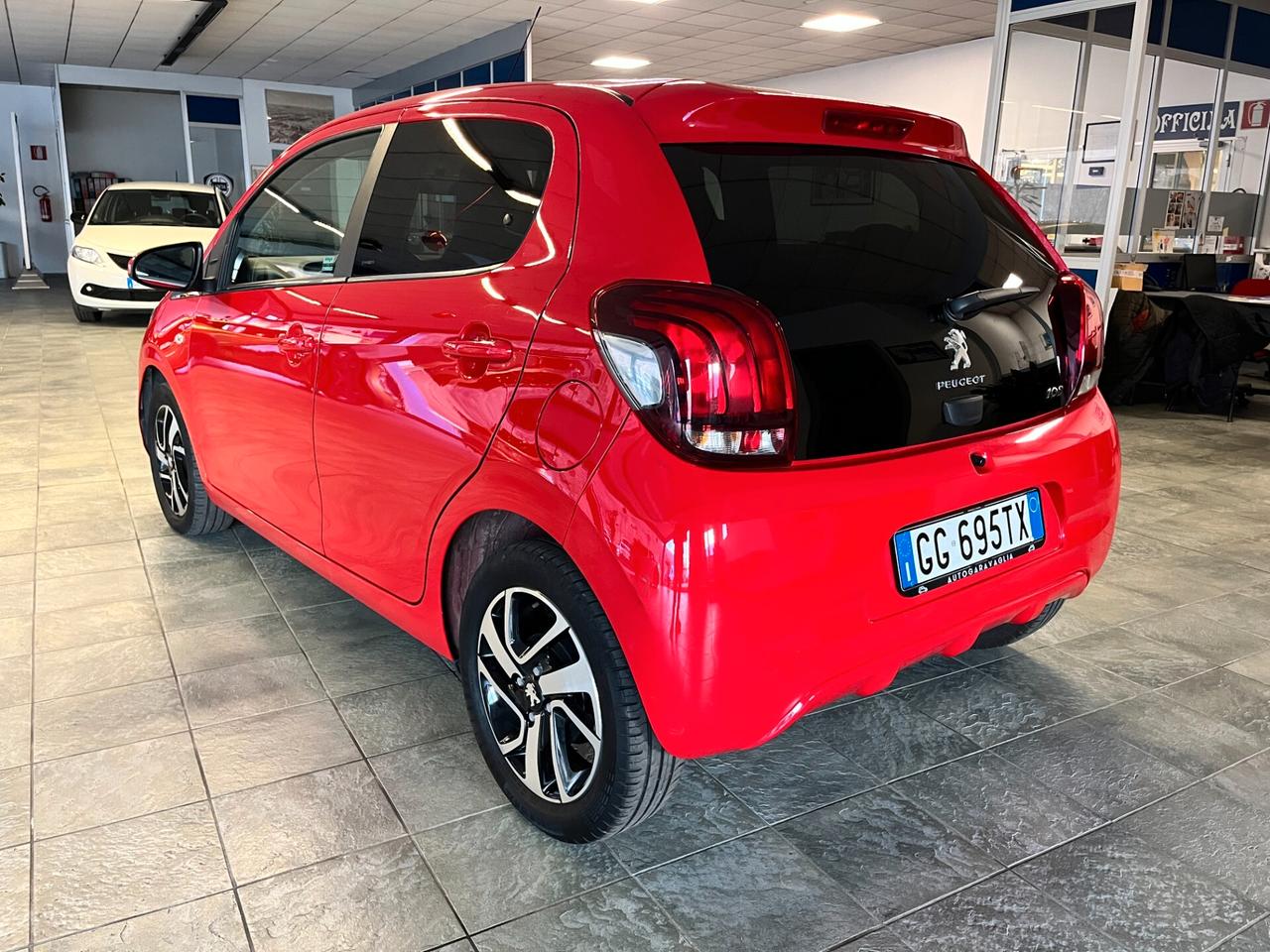 Peugeot 108 VTi 72 S&S 5 porte Allure-NEOPATENTATI-