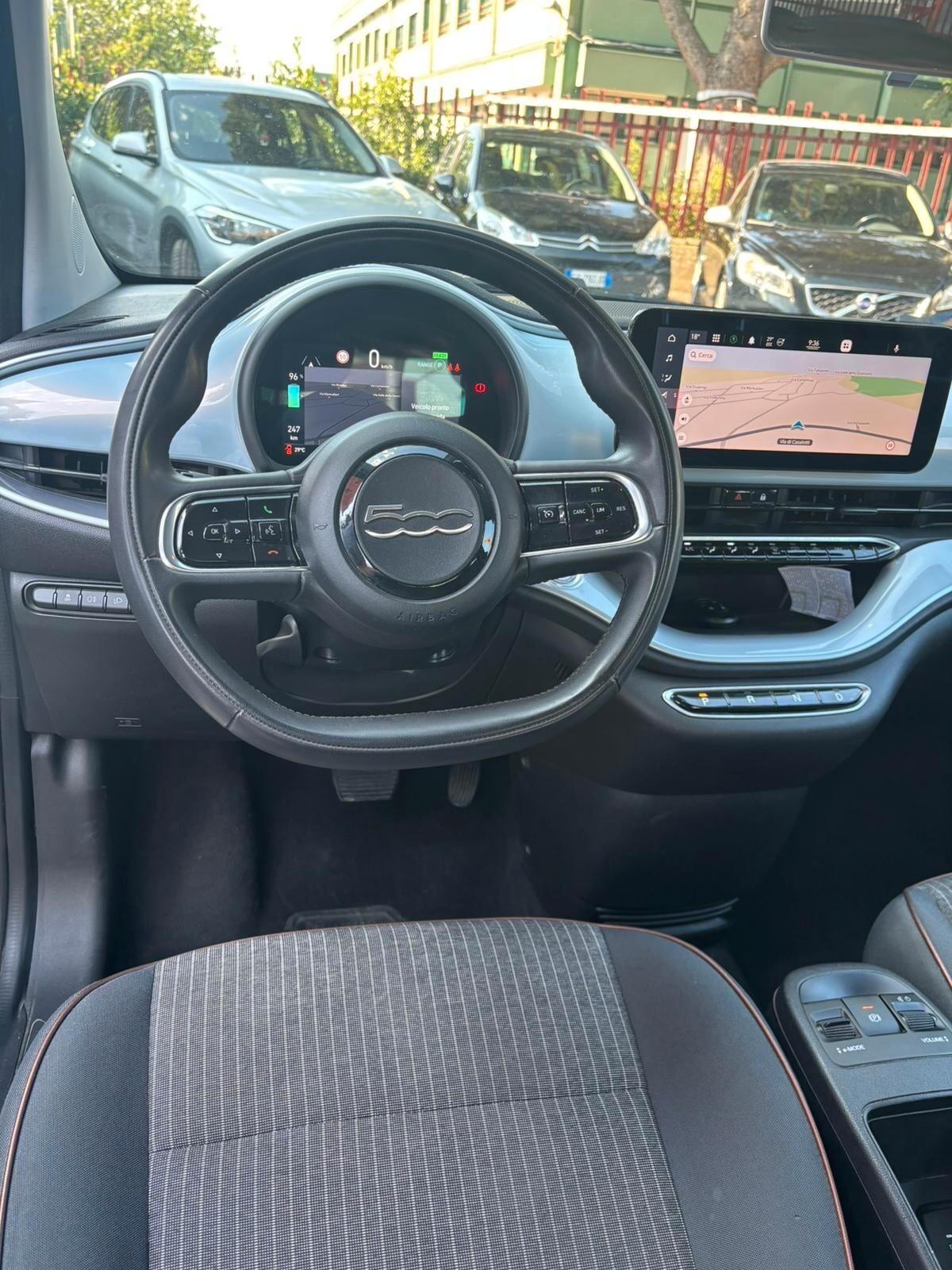 Fiat 500e Berlina 42 kWh Icon- UNIPRO.