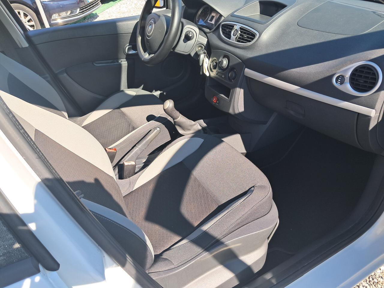 Renault Clio 1.2 16V 5 porte Dynamique