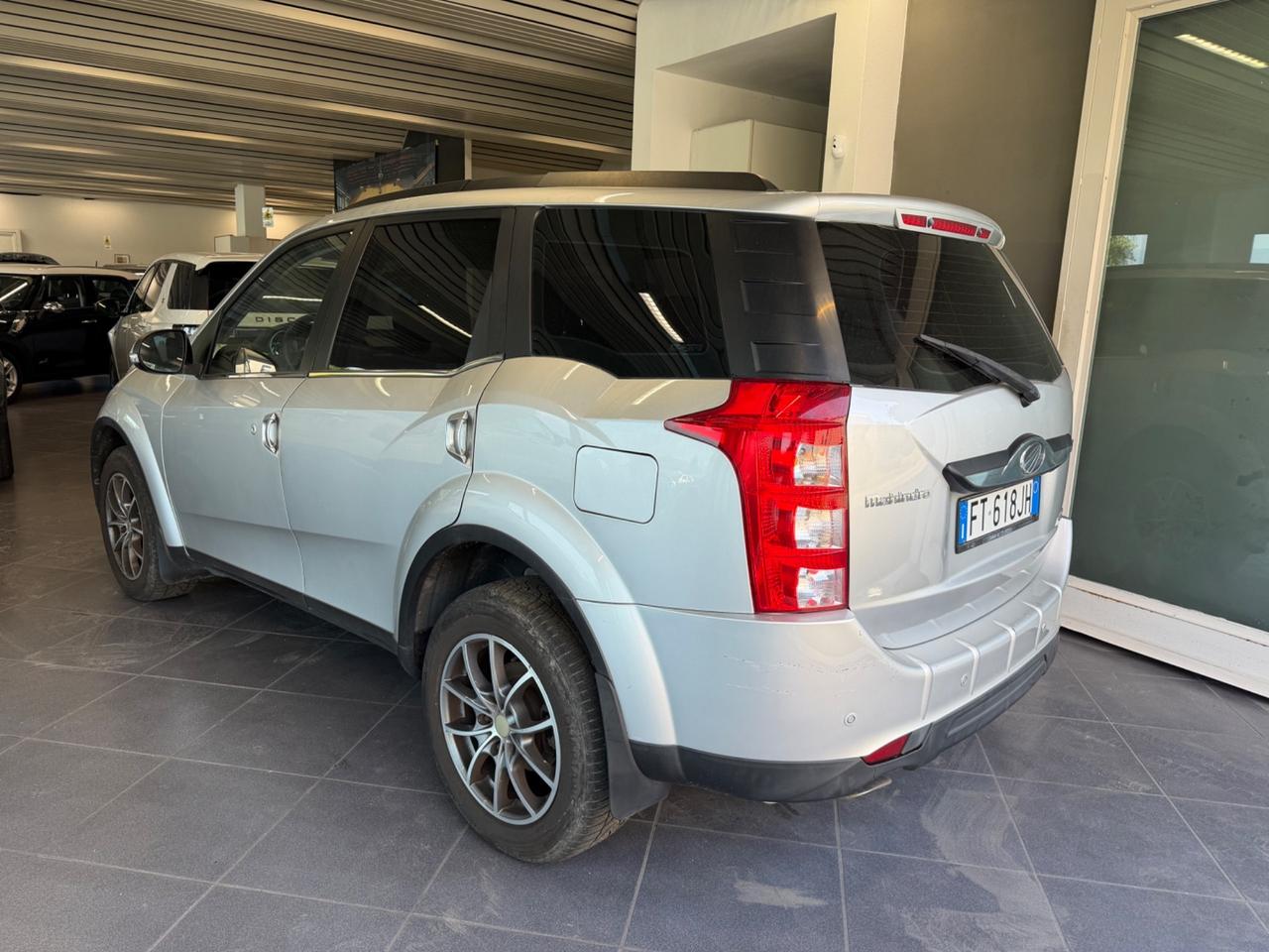 Mahindra XUV500 2.2 16V FWD W10