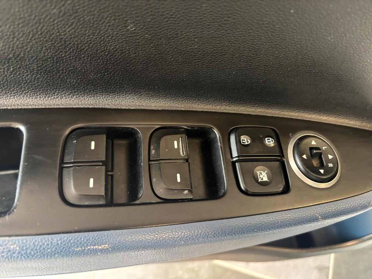 HYUNDAI I10 ANNO 2014 BZ 1.0 ADATTA NEOPATENTATI KM 100 MILA