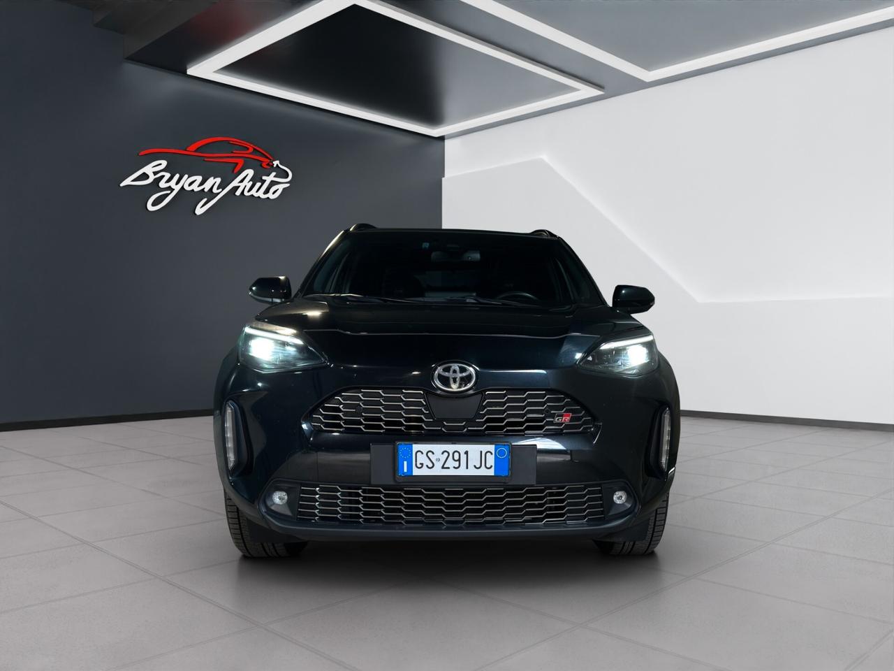 Toyota Yaris Cross 1.5 Hybrid 5p. E-CVT GR SPORT Black Sky