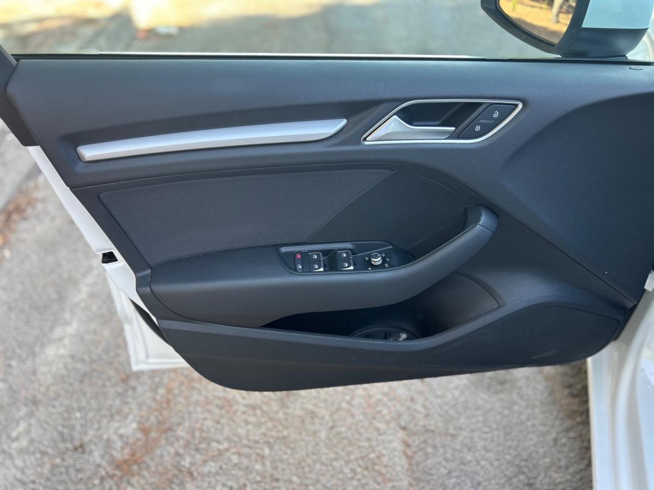 Audi A3 1600 tdi 115 cv sport