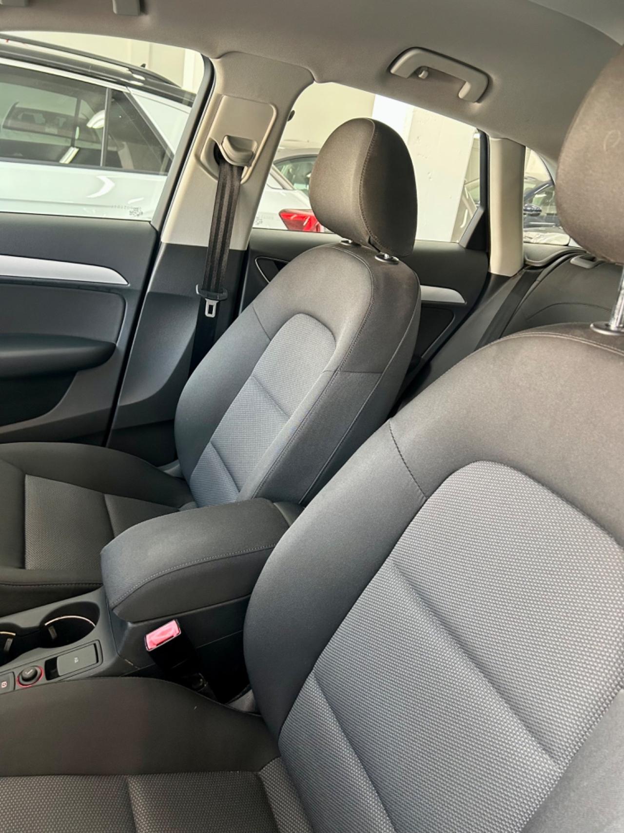 Audi Q3 2.0 TDI 120 CV Sport FINANZIABILE