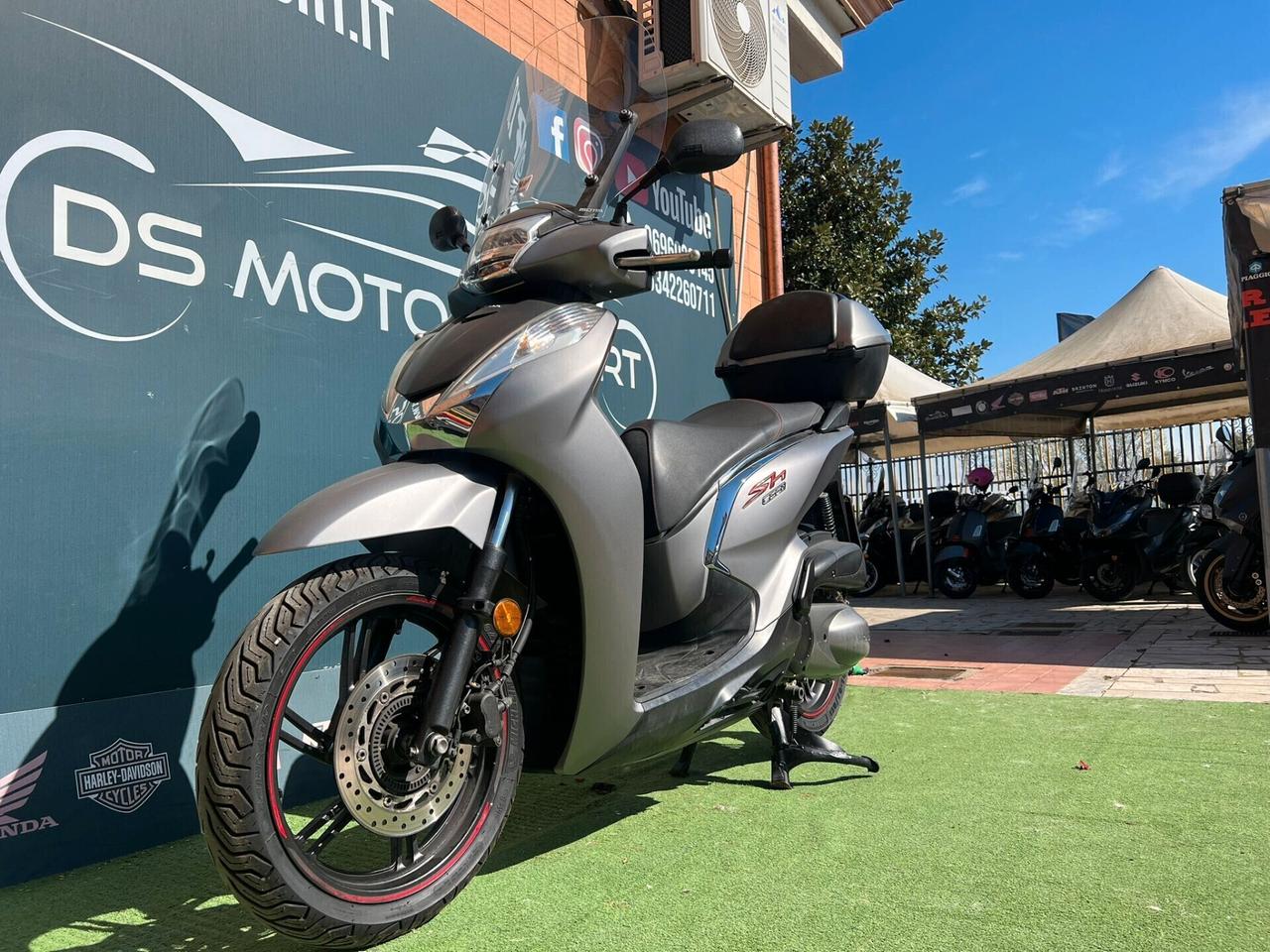 Honda SH 300 SPORT