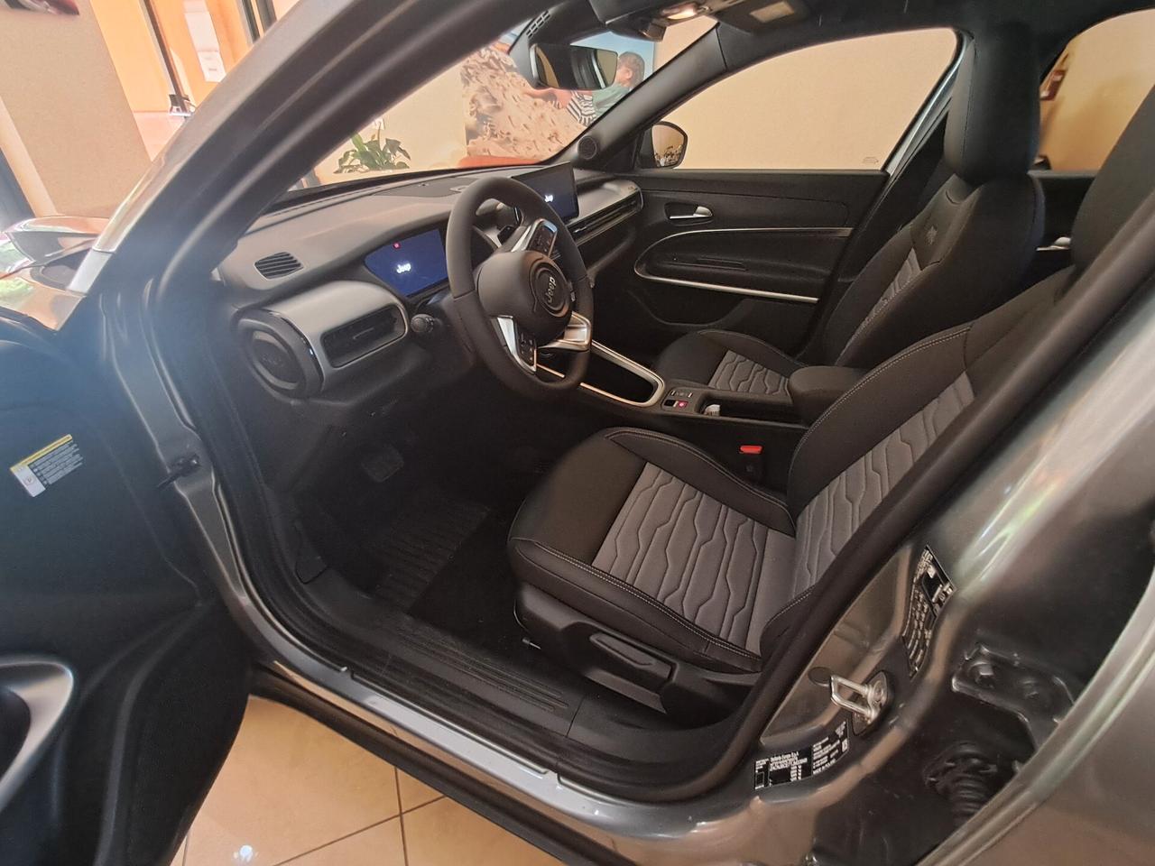 Jeep Avenger 1.2 Turbo 136 CV MHEV 4xe Upland