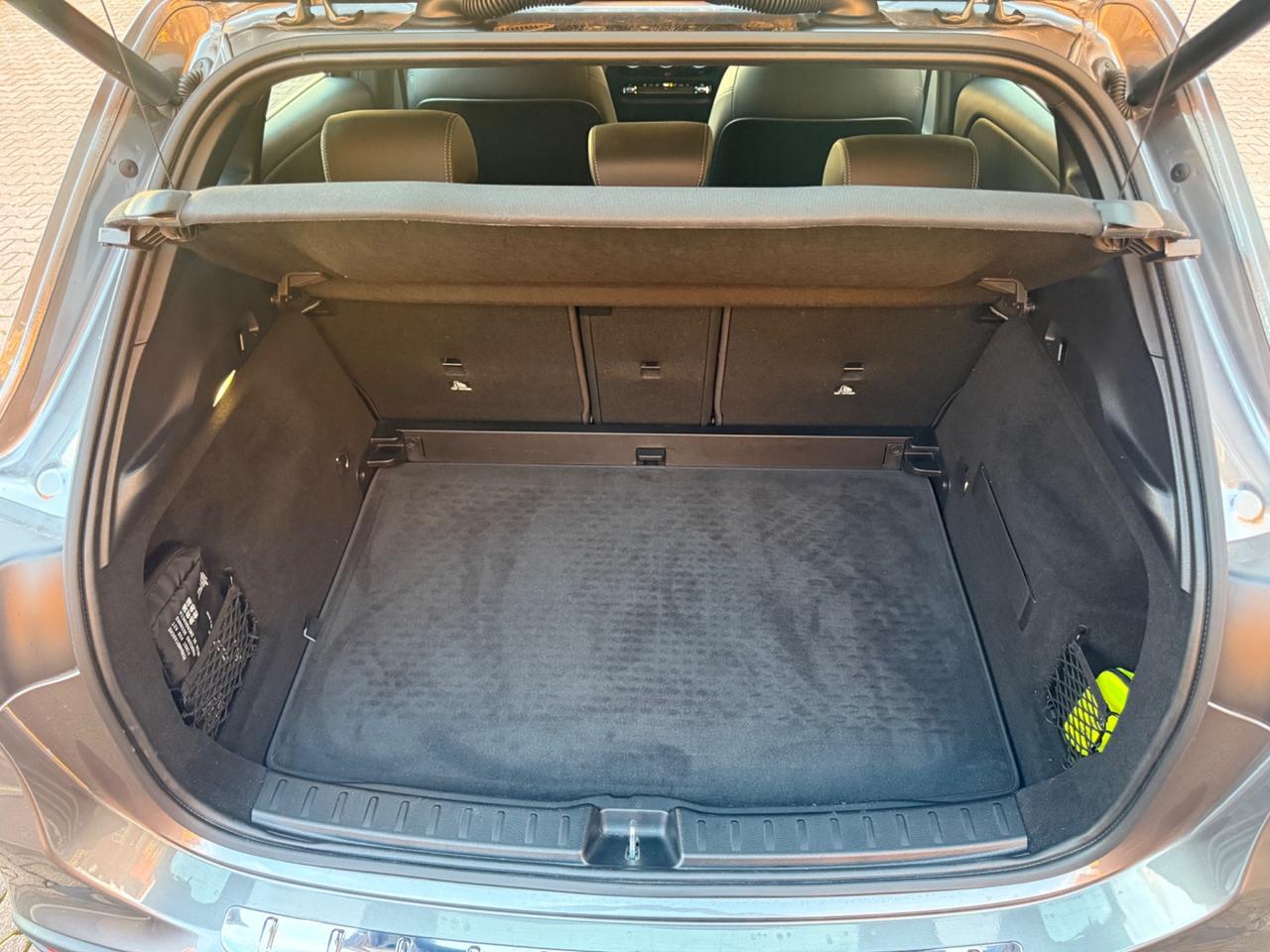 Mercedes-benz GLA 180 Mhev Aut. PARI AL NUOVO!