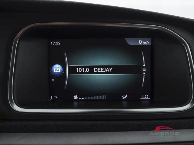 VOLVO V40 Cross Country D2 Business Plus