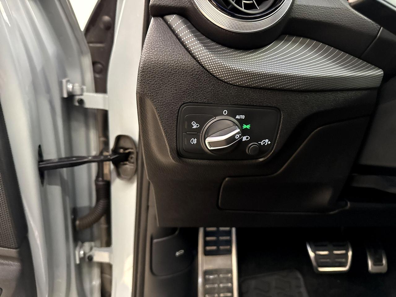 Audi Q2 35 TDI quattro S tronic line Edition